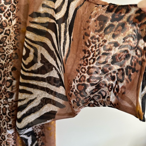 ❤️ Annalee + Hope Brown Animal Print Blouse Large NWOT - Picture 4 of 7